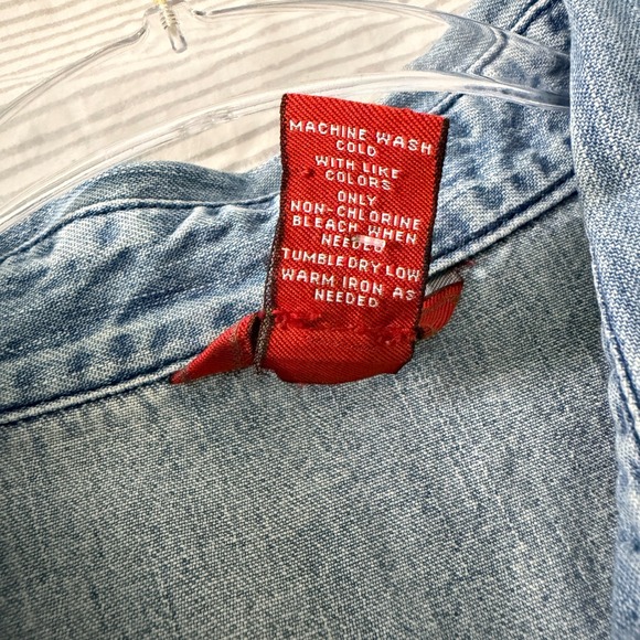 Sundance Vintage Denim Western Pearl Snap Button Shirt Size 14 Light Wash - Picture 10 of 11